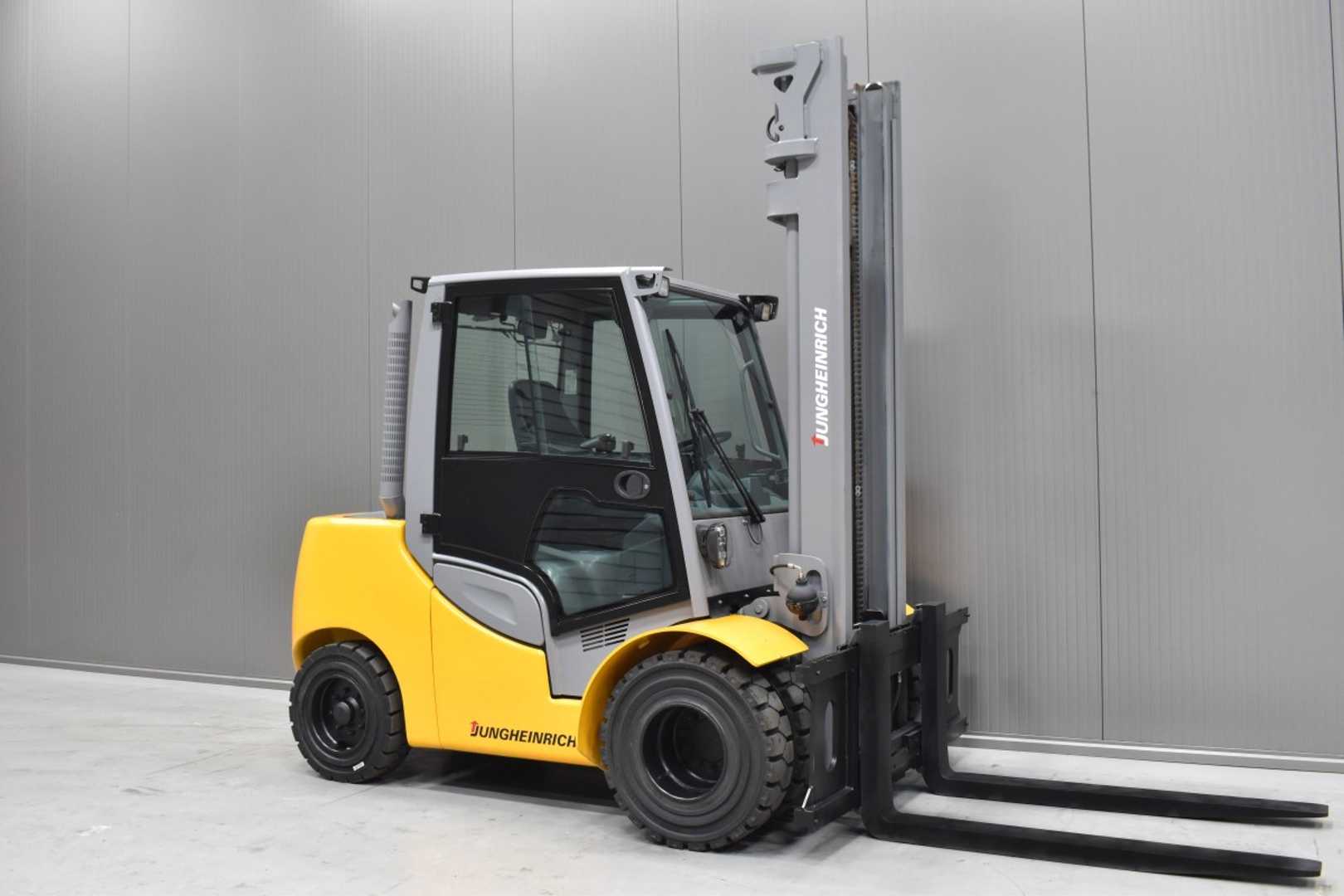 Used Forklift Jungheinrich DFG S50s /55287/ 4 riteņu dakšu iekrāvējs (Image 1) Used Forklift Jungheinrich DFG S50s /55287/ 4 riteņu dakšu iekrāvējs (Image 1)