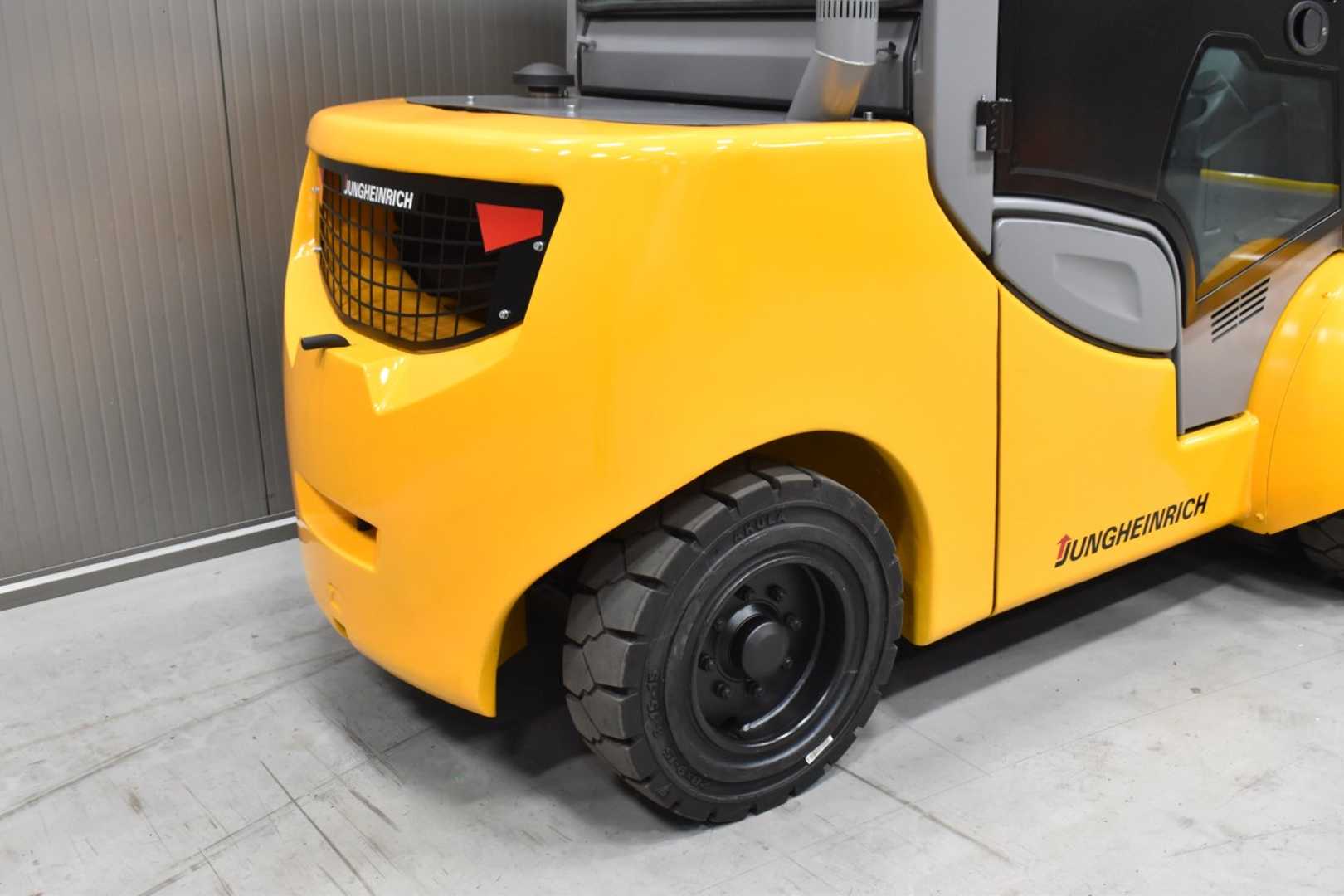 Used Forklift Jungheinrich DFG S50s /55287/ 4 riteņu dakšu iekrāvējs (Image 8) Used Forklift Jungheinrich DFG S50s /55287/ 4 riteņu dakšu iekrāvējs (Image 8)