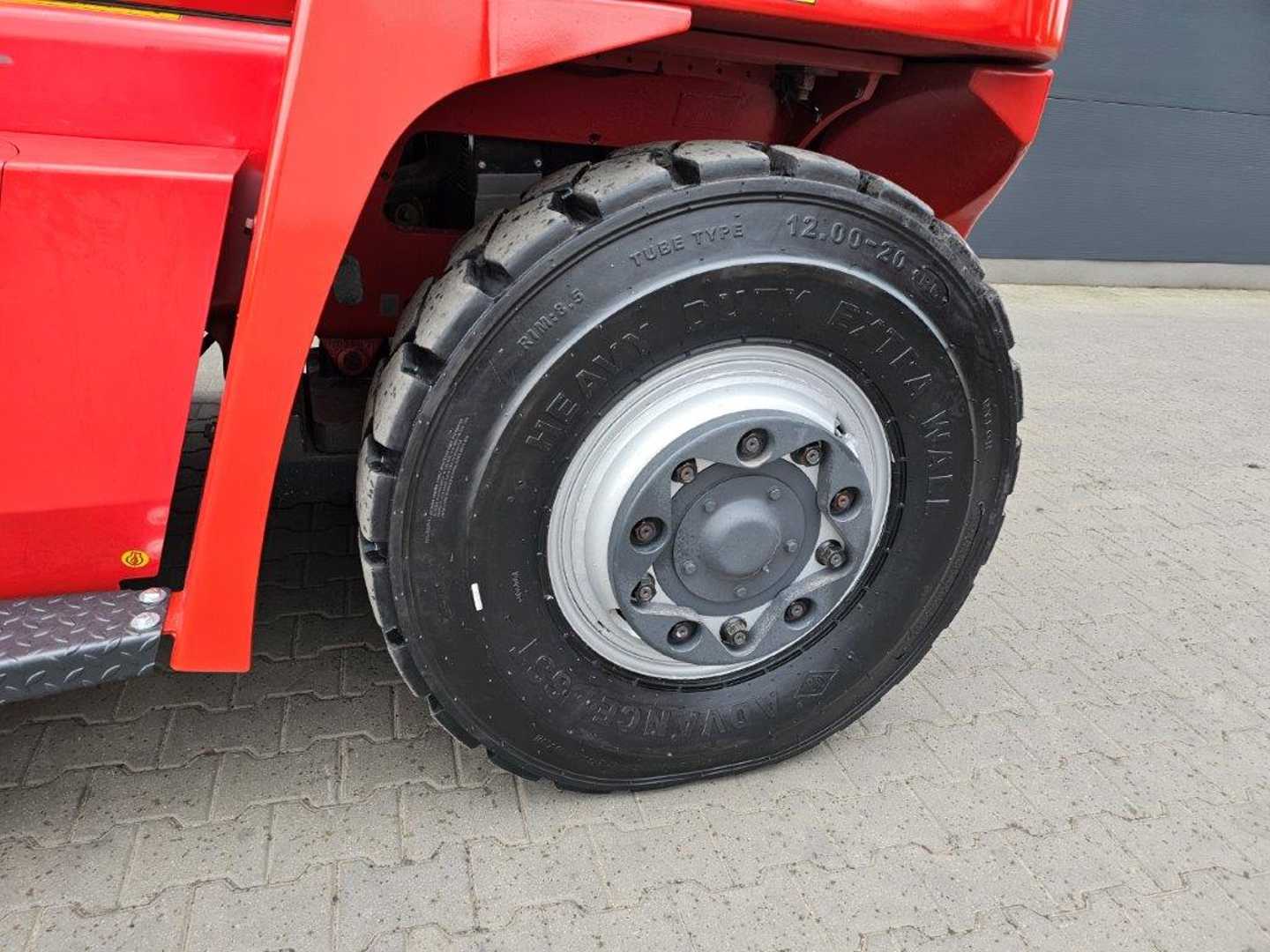 Used Forklift Kalmar DCG150-6 - FREIHUB 4 riteņu dakšu iekrāvējs (Image 9) Used Forklift Kalmar DCG150-6 - FREIHUB 4 riteņu dakšu iekrāvējs (Image 9)
