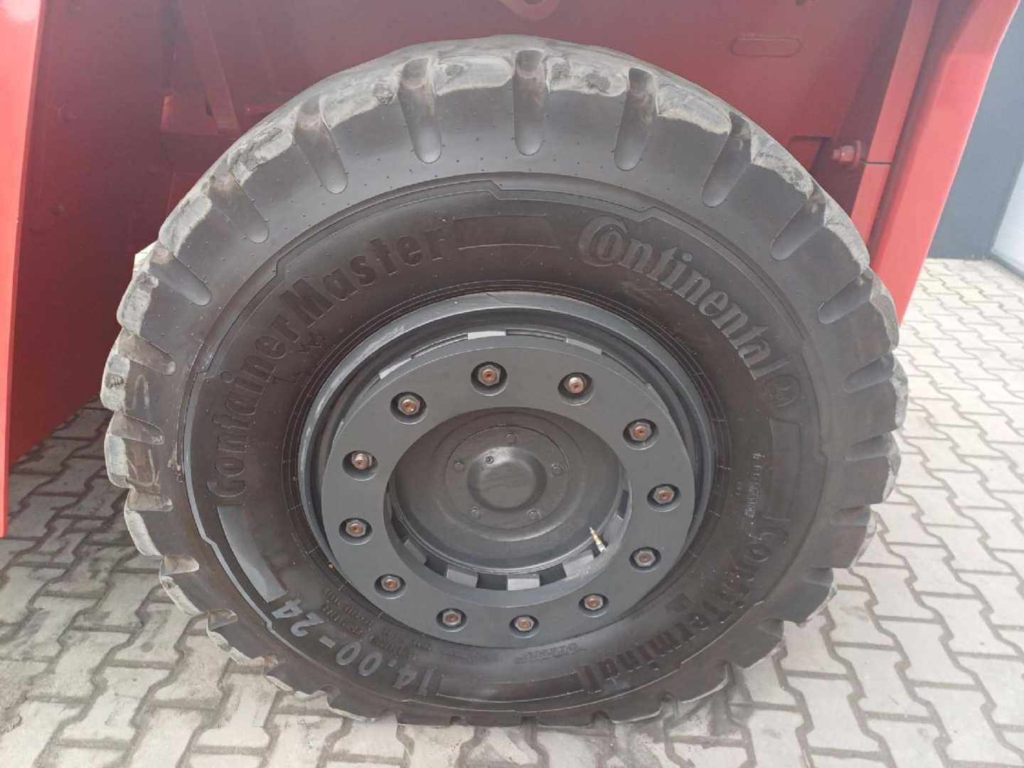 Used Forklift Kalmar DCG250-12LB 4 riteņu dakšu iekrāvējs (Image 10) Used Forklift Kalmar DCG250-12LB 4 riteņu dakšu iekrāvējs (Image 10)