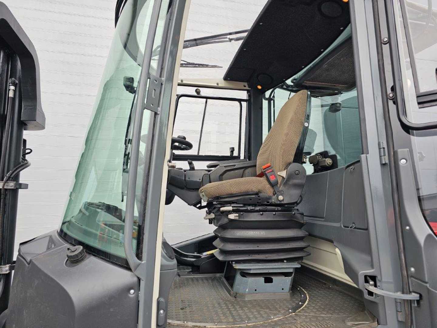 Used Forklift Kalmar DCG80-9 4 riteņu dakšu iekrāvējs (Image 6) Used Forklift Kalmar DCG80-9 4 riteņu dakšu iekrāvējs (Image 6)