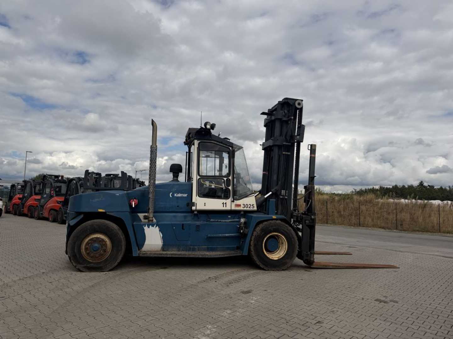Used Forklift Kalmar DCE 160-12 4 riteņu dakšu iekrāvējs (Image 10) Used Forklift Kalmar DCE 160-12 4 riteņu dakšu iekrāvējs (Image 10)