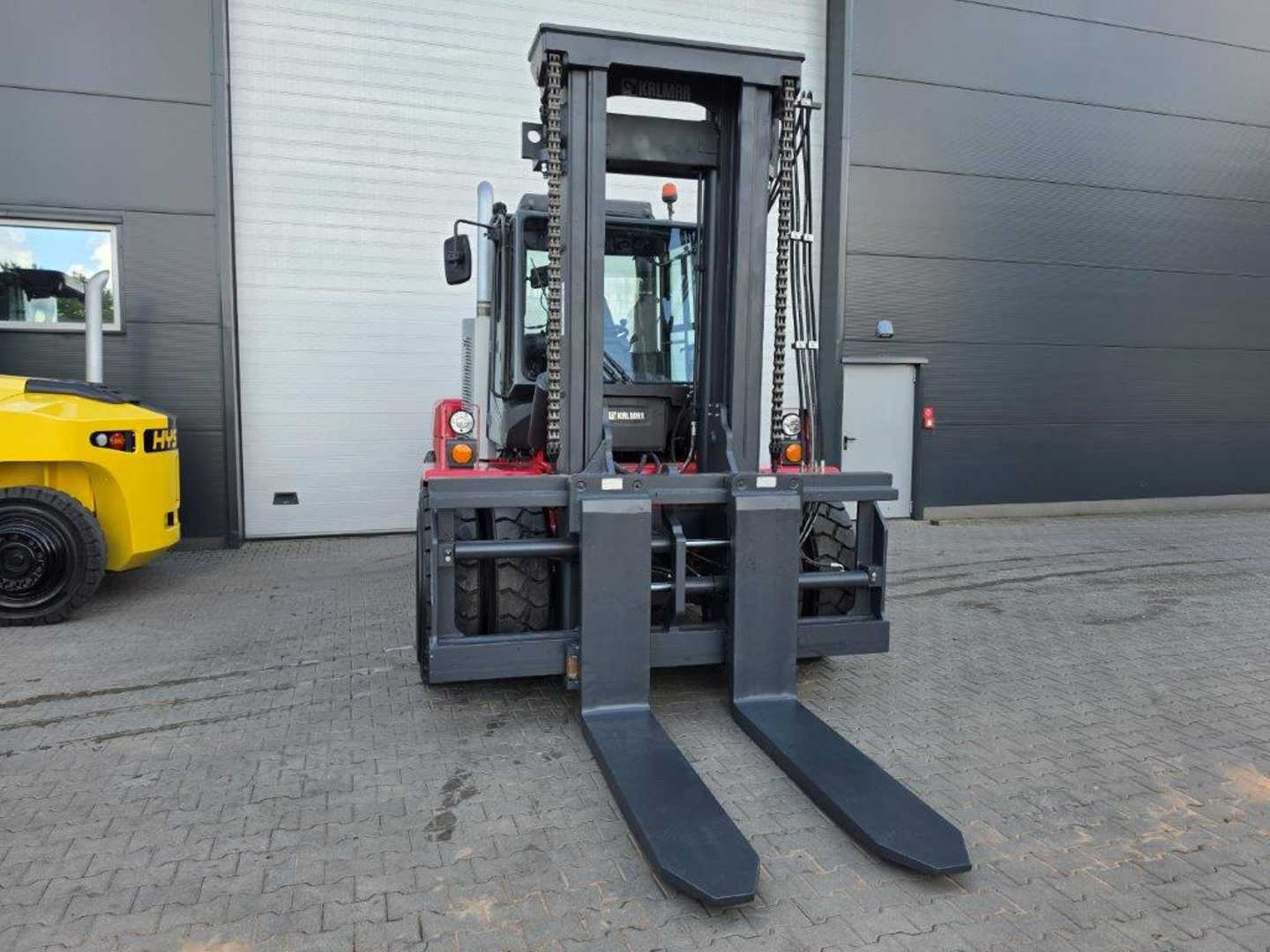 Used Forklift Kalmar DCG100-12 4 riteņu dakšu iekrāvējs (Image 4) Used Forklift Kalmar DCG100-12 4 riteņu dakšu iekrāvējs (Image 4)