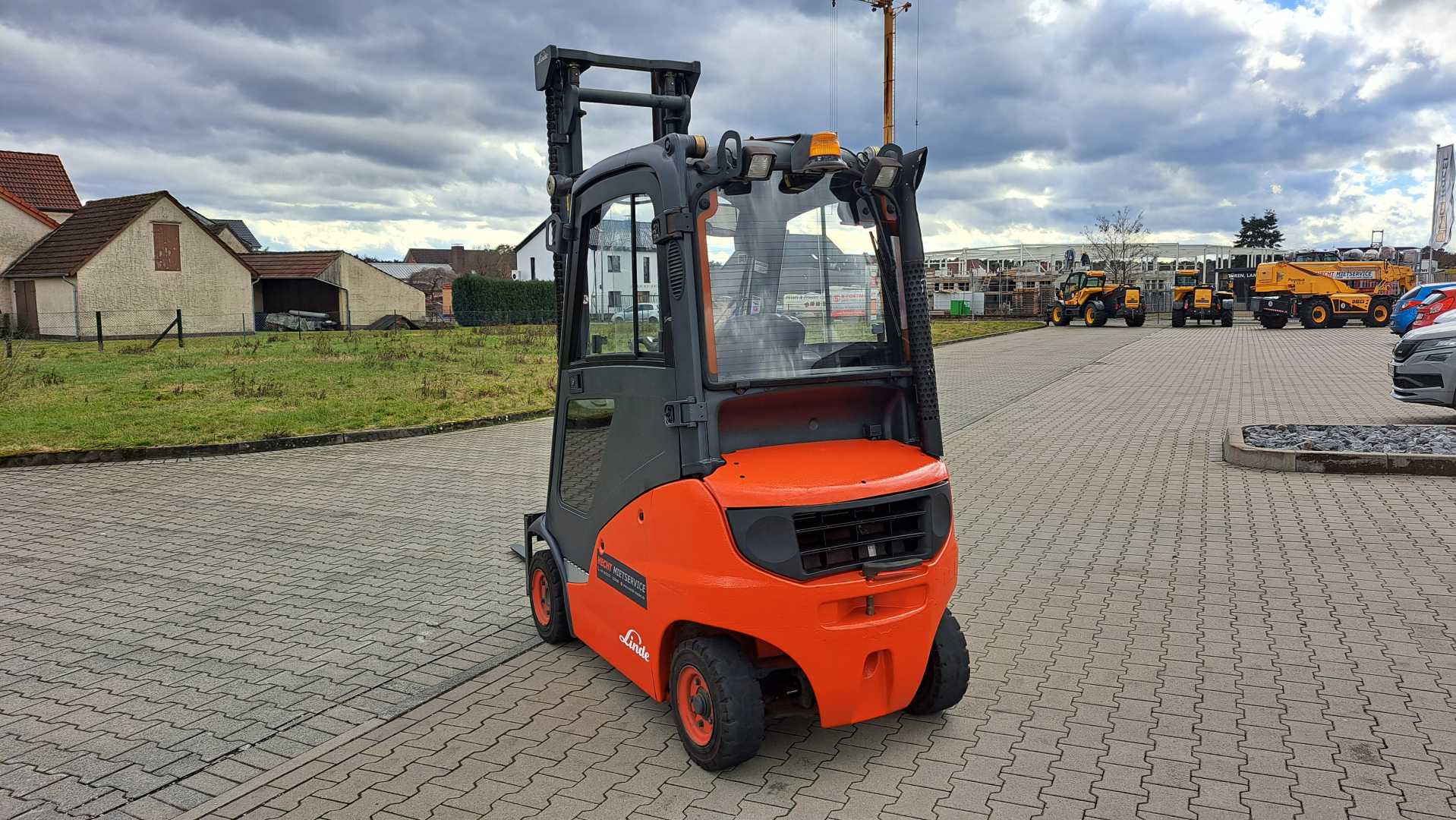 Used Forklift Linde H16D 4 riteņu dakšu iekrāvējs (Image 3)