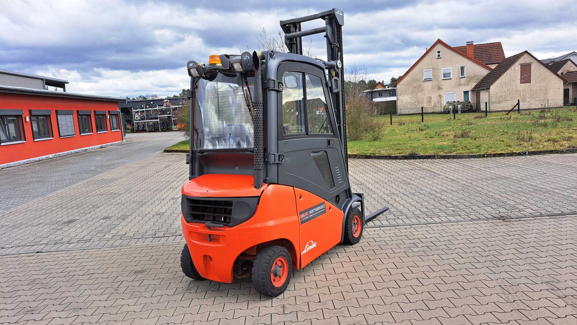 Used Forklift Linde H16D 4 riteņu dakšu iekrāvējs (Image 4)