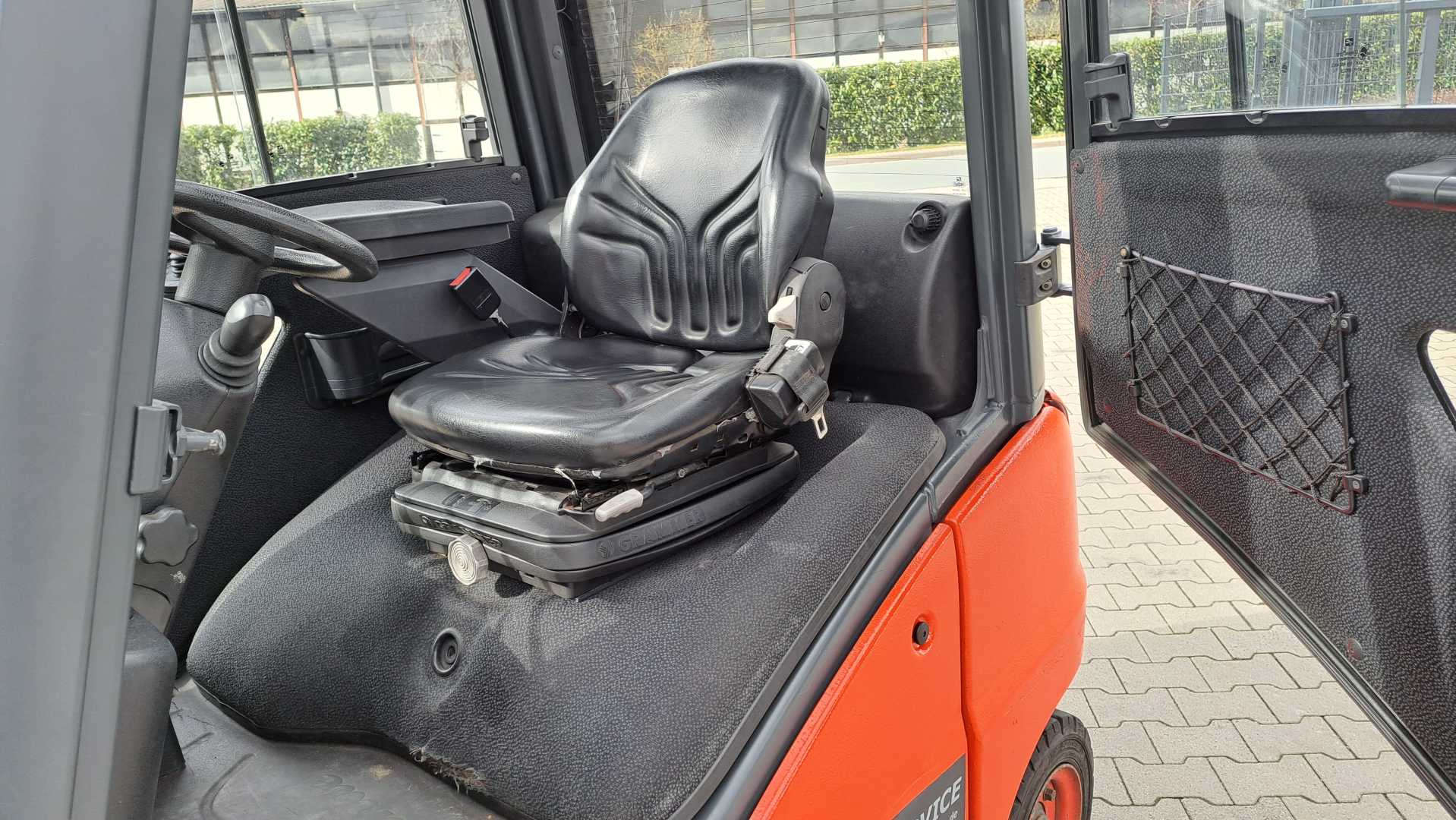 Used Forklift Linde H16D 4 riteņu dakšu iekrāvējs (Image 9)