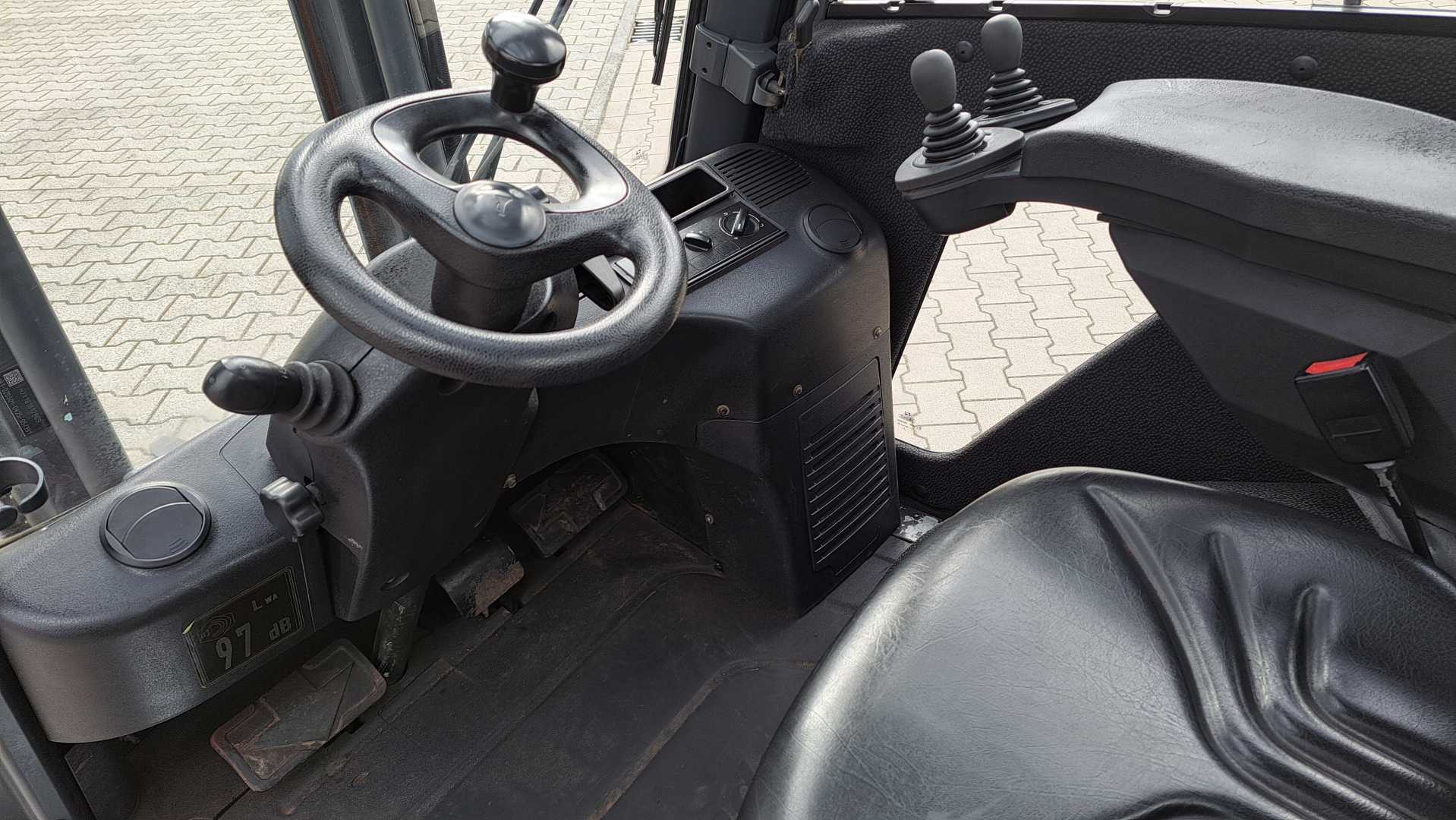 Used Forklift Linde H16D 4 riteņu dakšu iekrāvējs (Image 10)