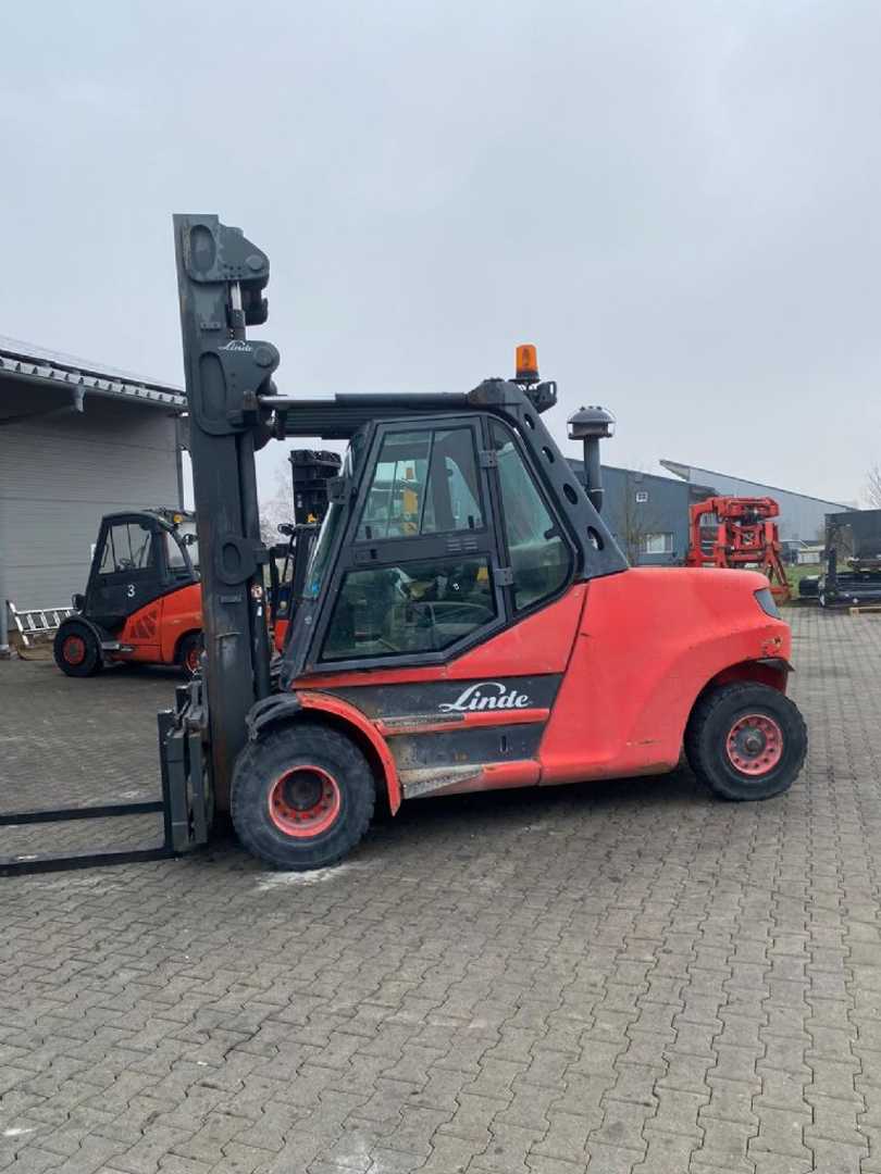 Used Forklift Linde H 80 D-01/1100 4 riteņu dakšu iekrāvējs (Image 4) Used Forklift Linde H 80 D-01/1100 4 riteņu dakšu iekrāvējs (Image 4)