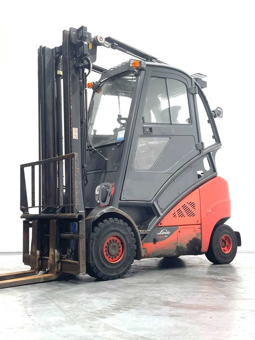 Used Forklift Linde H35D-393-EVO 4 riteņu dakšu iekrāvējs (Image 1) Used Forklift Linde H35D-393-EVO 4 riteņu dakšu iekrāvējs (Image 1)