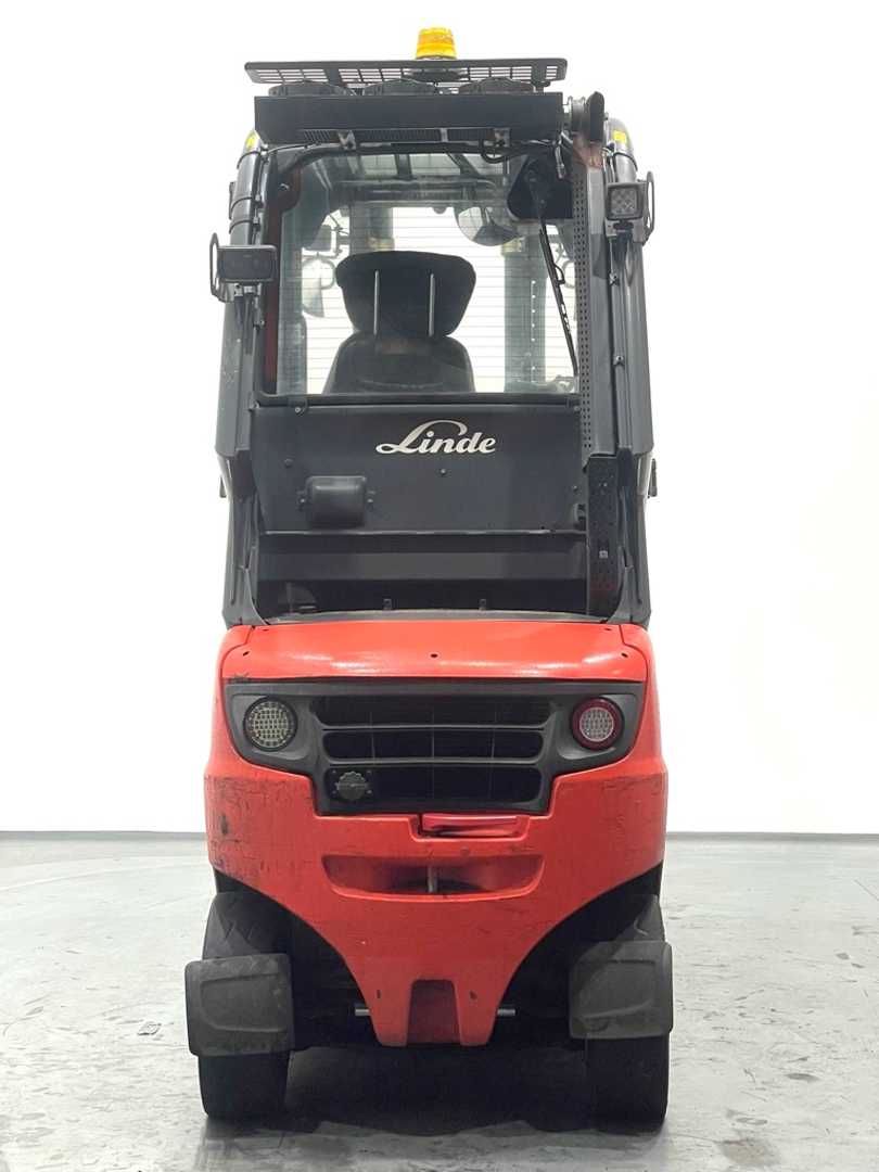 Used Forklift Linde H35D-393-EVO 4 riteņu dakšu iekrāvējs (Image 6) Used Forklift Linde H35D-393-EVO 4 riteņu dakšu iekrāvējs (Image 6)