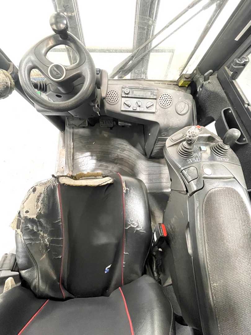 Used Forklift Linde H35D-393-EVO 4 riteņu dakšu iekrāvējs (Image 8) Used Forklift Linde H35D-393-EVO 4 riteņu dakšu iekrāvējs (Image 8)