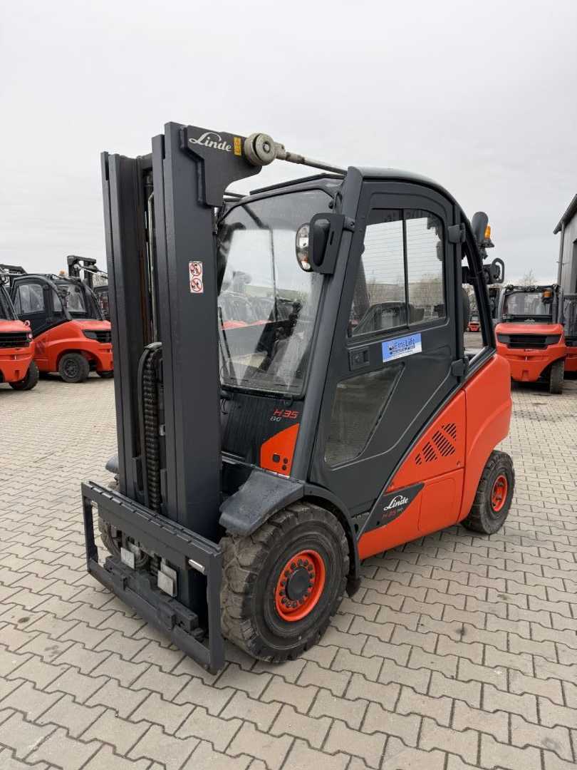 Used Forklift Linde H35D-02 4 riteņu dakšu iekrāvējs (Image 1) Used Forklift Linde H35D-02 4 riteņu dakšu iekrāvējs (Image 1)