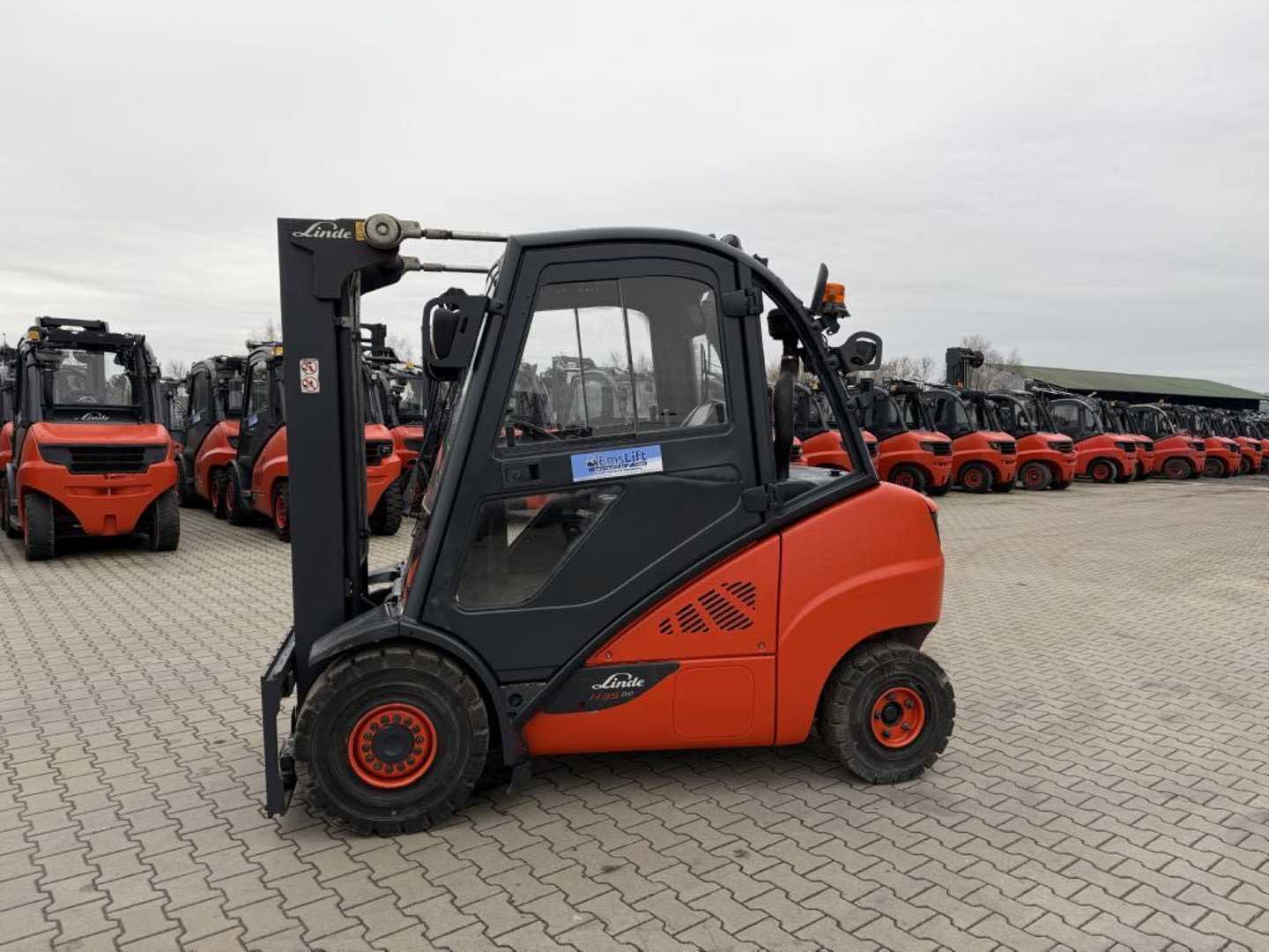 Used Forklift Linde H35D-02 4 riteņu dakšu iekrāvējs (Image 8) Used Forklift Linde H35D-02 4 riteņu dakšu iekrāvējs (Image 8)