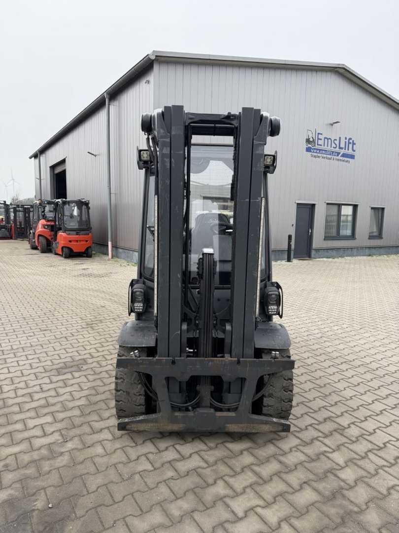 Used Forklift Linde H35D-01/1202 4 riteņu dakšu iekrāvējs (Image 2) Used Forklift Linde H35D-01/1202 4 riteņu dakšu iekrāvējs (Image 2)