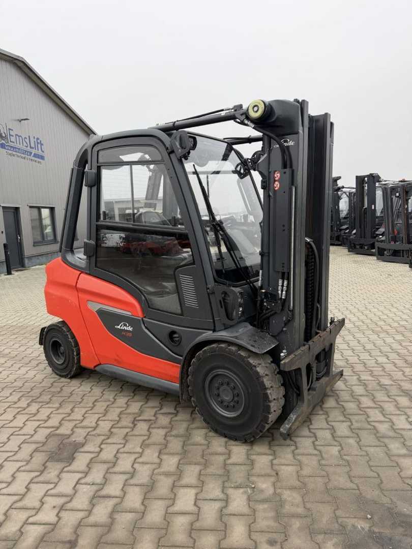 Used Forklift Linde H35D-01/1202 4 riteņu dakšu iekrāvējs (Image 3) Used Forklift Linde H35D-01/1202 4 riteņu dakšu iekrāvējs (Image 3)