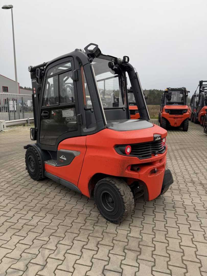 Used Forklift Linde H35D-01/1202 4 riteņu dakšu iekrāvējs (Image 6) Used Forklift Linde H35D-01/1202 4 riteņu dakšu iekrāvējs (Image 6)
