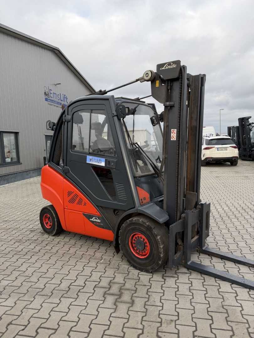 Used Forklift Linde H30D-02 4 riteņu dakšu iekrāvējs (Image 3) Used Forklift Linde H30D-02 4 riteņu dakšu iekrāvējs (Image 3)