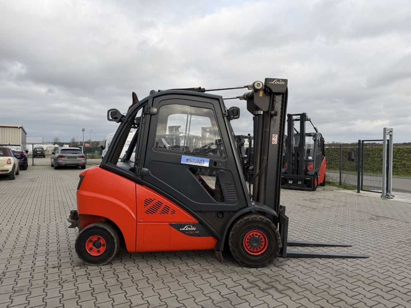 Used Forklift Linde H30D-02 4 riteņu dakšu iekrāvējs (Image 10) Used Forklift Linde H30D-02 4 riteņu dakšu iekrāvējs (Image 10)