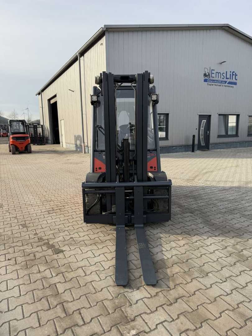 Used Forklift Linde H30D-02 4 riteņu dakšu iekrāvējs (Image 2) Used Forklift Linde H30D-02 4 riteņu dakšu iekrāvējs (Image 2)