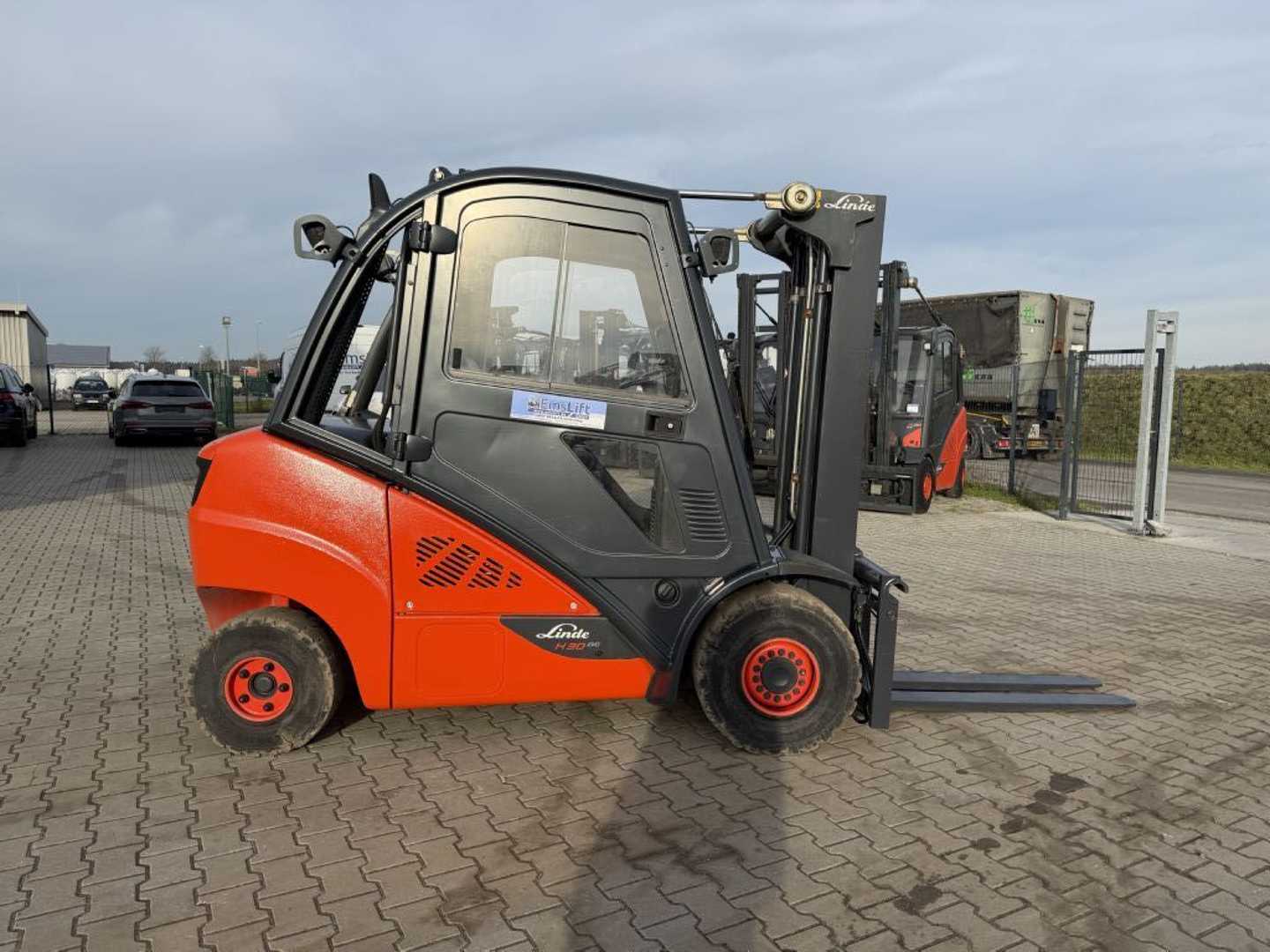 Used Forklift Linde H30D-02 4 riteņu dakšu iekrāvējs (Image 10) Used Forklift Linde H30D-02 4 riteņu dakšu iekrāvējs (Image 10)