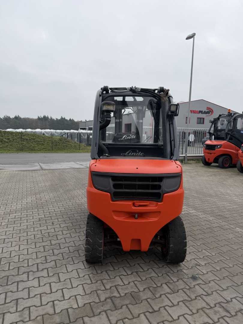 Used Forklift Linde H30D-02 4 riteņu dakšu iekrāvējs (Image 5) Used Forklift Linde H30D-02 4 riteņu dakšu iekrāvējs (Image 5)