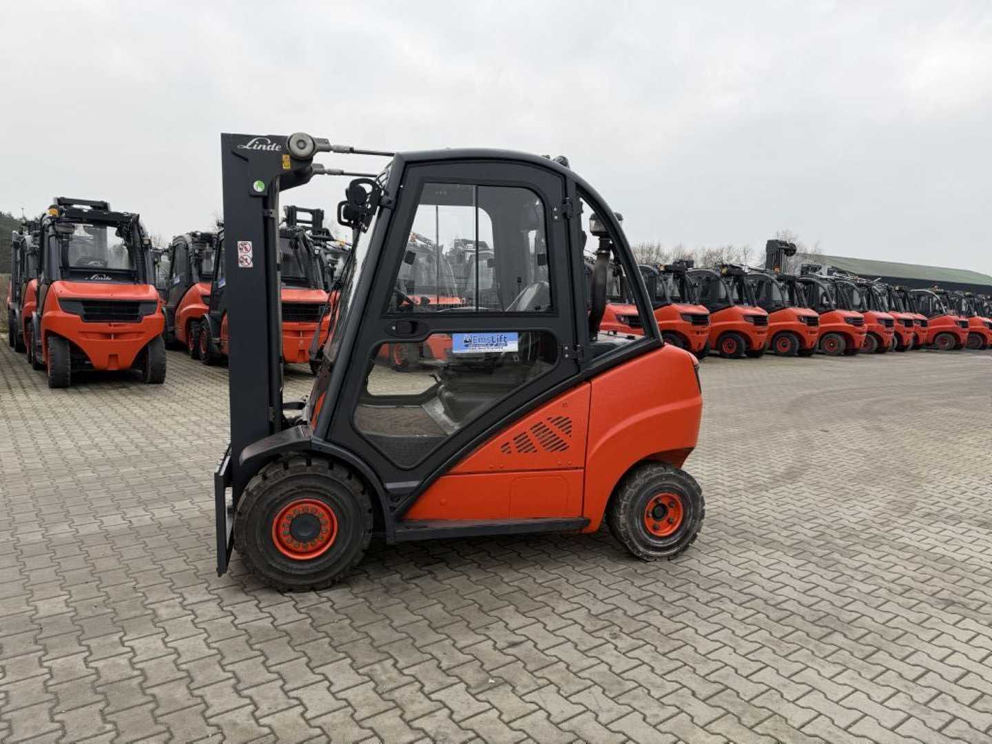Used Forklift Linde H30D-02 4 riteņu dakšu iekrāvējs (Image 9) Used Forklift Linde H30D-02 4 riteņu dakšu iekrāvējs (Image 9)