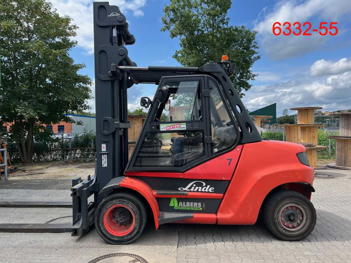 Used Forklift Linde H 80 D 02 900 4 riteņu dakšu iekrāvējs (Image 2) Used Forklift Linde H 80 D 02 900 4 riteņu dakšu iekrāvējs (Image 2)