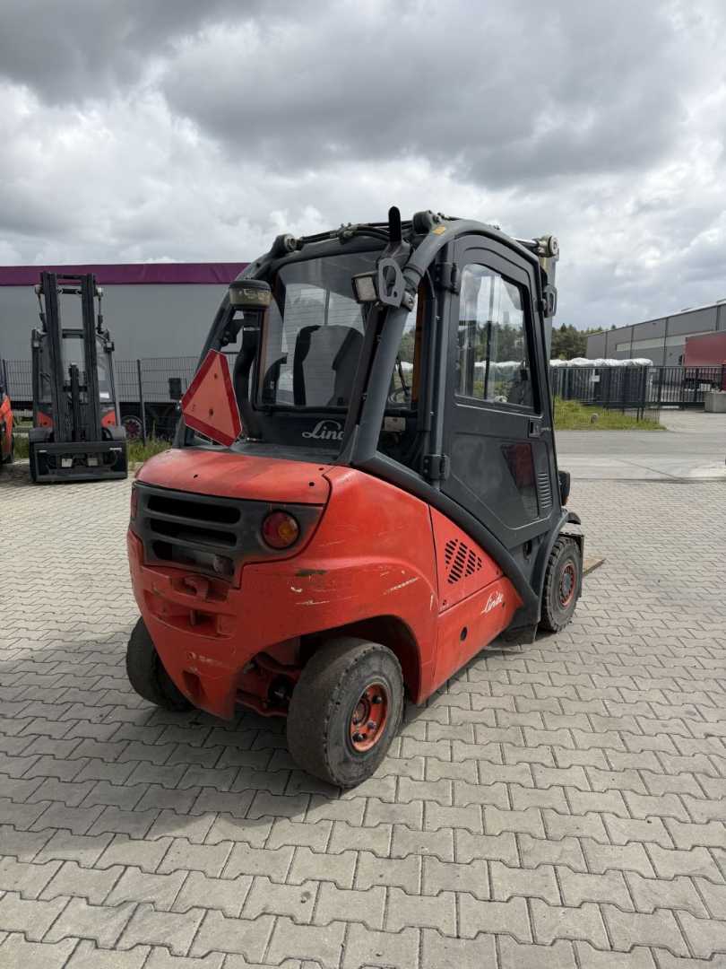 Used Forklift Linde H25D 4 riteņu dakšu iekrāvējs (Image 4) Used Forklift Linde H25D 4 riteņu dakšu iekrāvējs (Image 4)