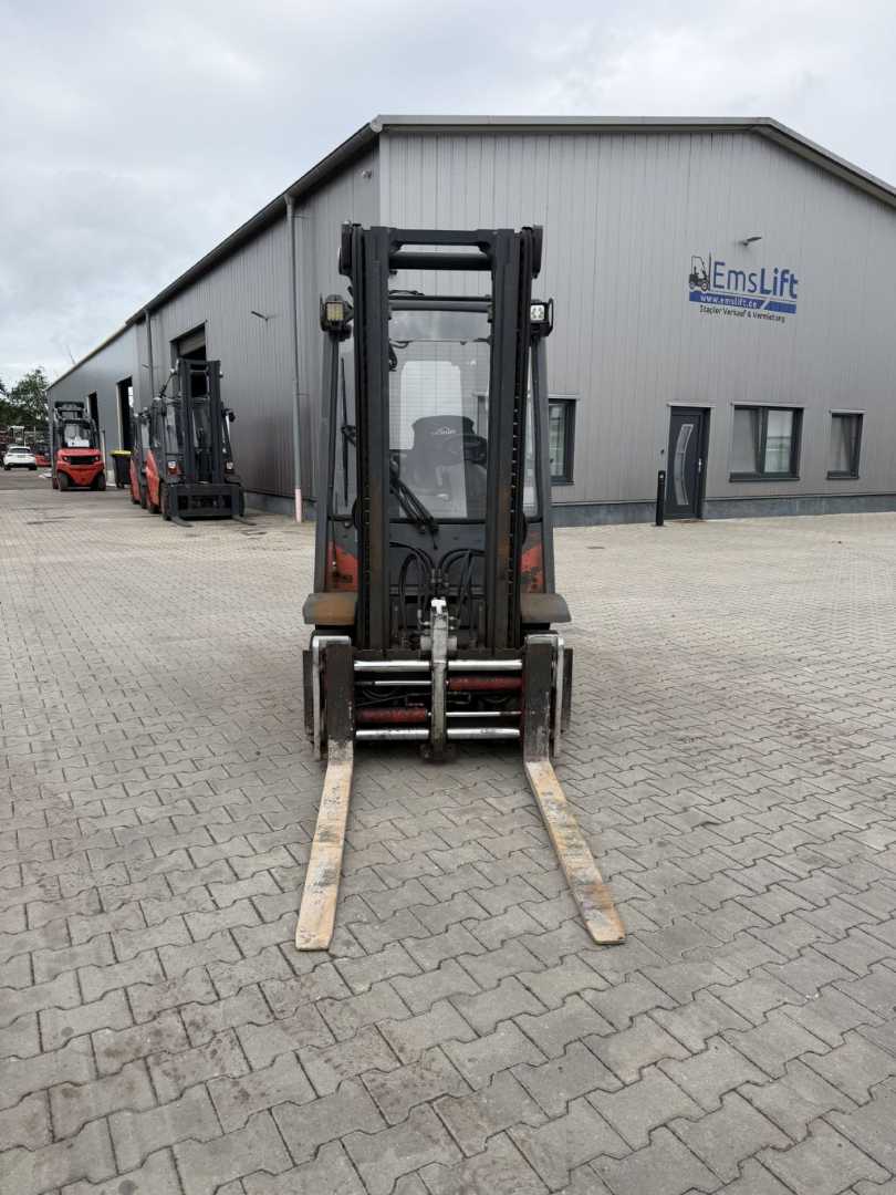 Used Forklift Linde H25D-02 4 riteņu dakšu iekrāvējs (Image 2)