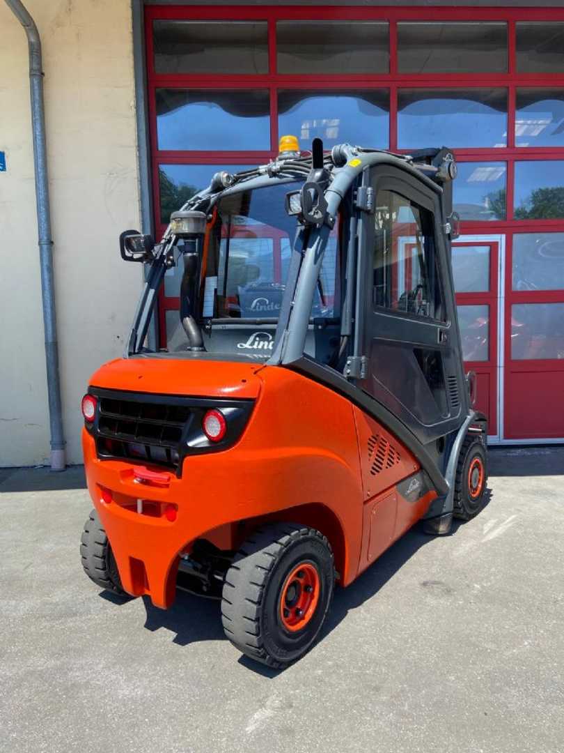 Used Forklift Linde H25D-02 4 riteņu dakšu iekrāvējs (Image 2) Used Forklift Linde H25D-02 4 riteņu dakšu iekrāvējs (Image 2)
