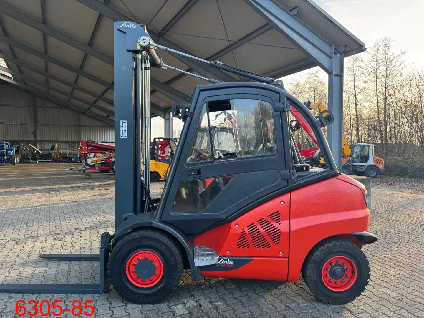 Used Forklift Linde H 45 D 4 riteņu dakšu iekrāvējs (Image 12) Used Forklift Linde H 45 D 4 riteņu dakšu iekrāvējs (Image 12)
