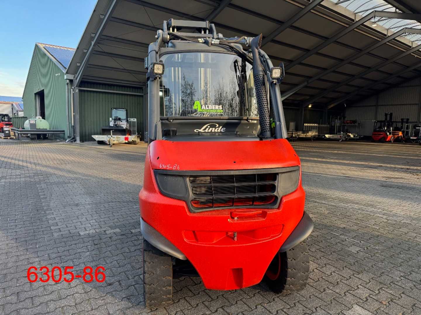 Used Forklift Linde H 45 D 4 riteņu dakšu iekrāvējs (Image 14) Used Forklift Linde H 45 D 4 riteņu dakšu iekrāvējs (Image 14)