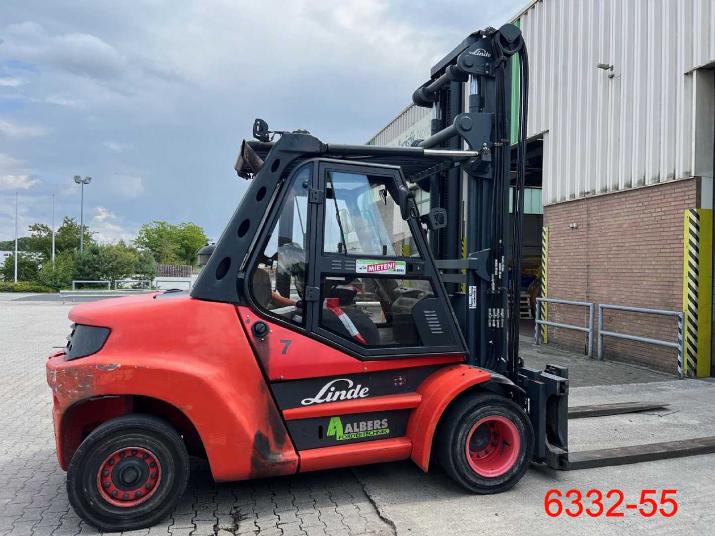 Used Forklift Linde H 80 D 02 900 4 riteņu dakšu iekrāvējs (Image 14) Used Forklift Linde H 80 D 02 900 4 riteņu dakšu iekrāvējs (Image 14)