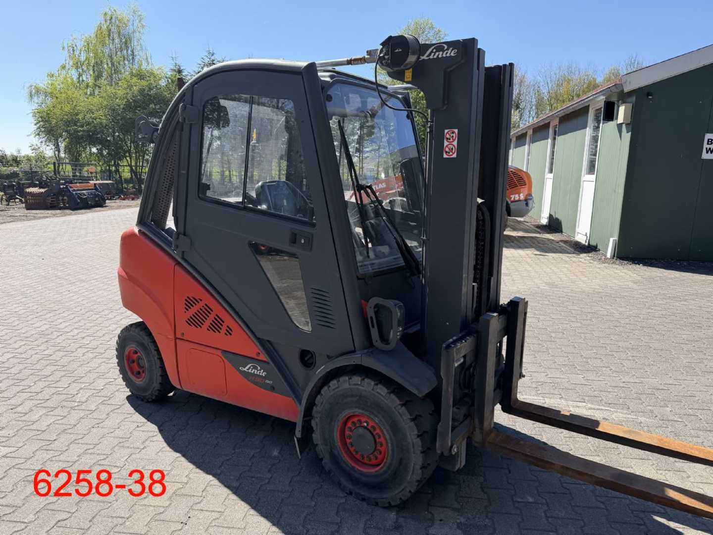 Used Forklift Linde H 30 D 02 4 riteņu dakšu iekrāvējs (Image 17) Used Forklift Linde H 30 D 02 4 riteņu dakšu iekrāvējs (Image 17)