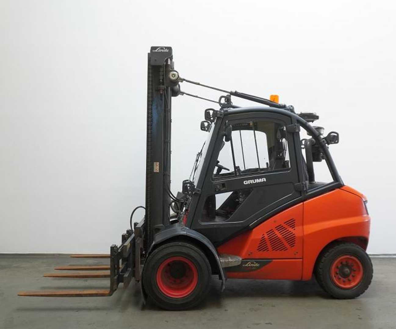 Used Forklift Linde H 45 D (3B) EVO 394-02 4 riteņu dakšu iekrāvējs (Image 4) Used Forklift Linde H 45 D (3B) EVO 394-02 4 riteņu dakšu iekrāvējs (Image 4)
