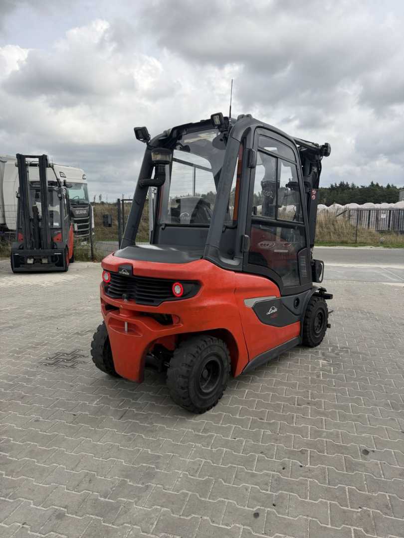 Used Forklift Linde H20D-01/600 1202 4 riteņu dakšu iekrāvējs (Image 4) Used Forklift Linde H20D-01/600 1202 4 riteņu dakšu iekrāvējs (Image 4)