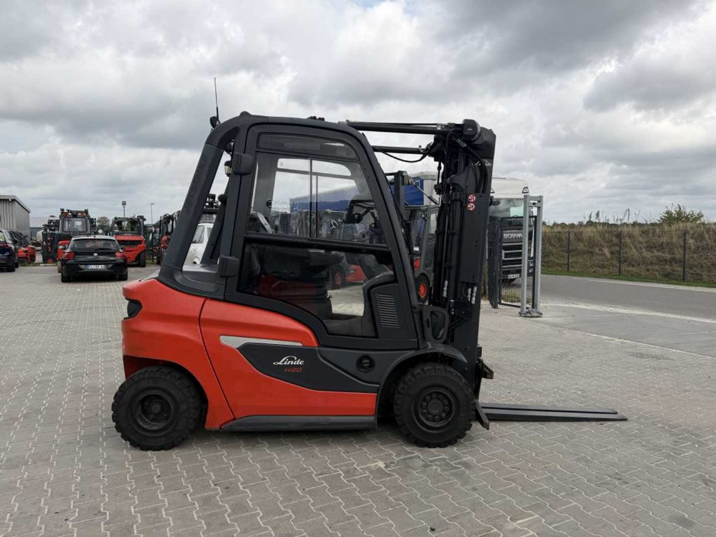 Used Forklift Linde H20D-01/600 1202 4 riteņu dakšu iekrāvējs (Image 10) Used Forklift Linde H20D-01/600 1202 4 riteņu dakšu iekrāvējs (Image 10)