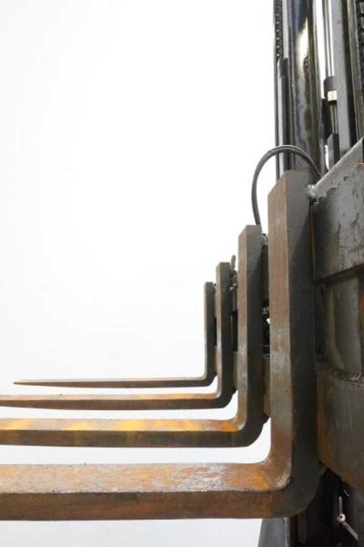 Used Forklift Linde H 45 D EVO 394-02 4 riteņu dakšu iekrāvējs (Image 5) Used Forklift Linde H 45 D EVO 394-02 4 riteņu dakšu iekrāvējs (Image 5)