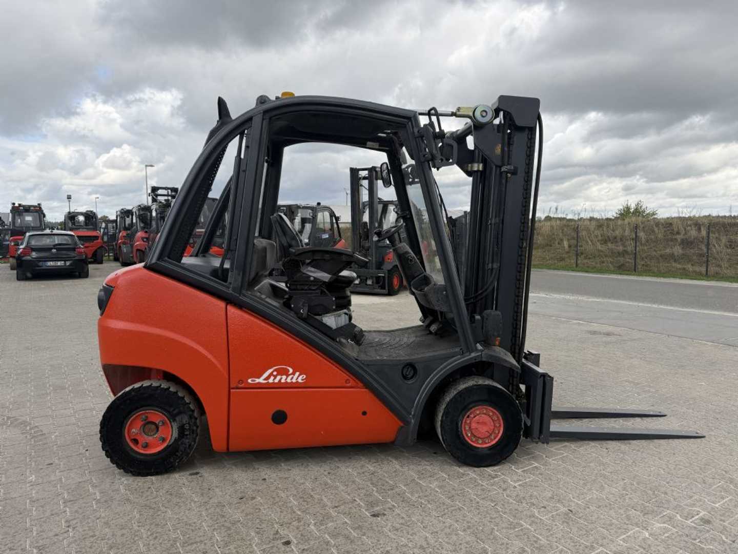 Used Forklift Linde H25D 4 riteņu dakšu iekrāvējs (Image 10) Used Forklift Linde H25D 4 riteņu dakšu iekrāvējs (Image 10)