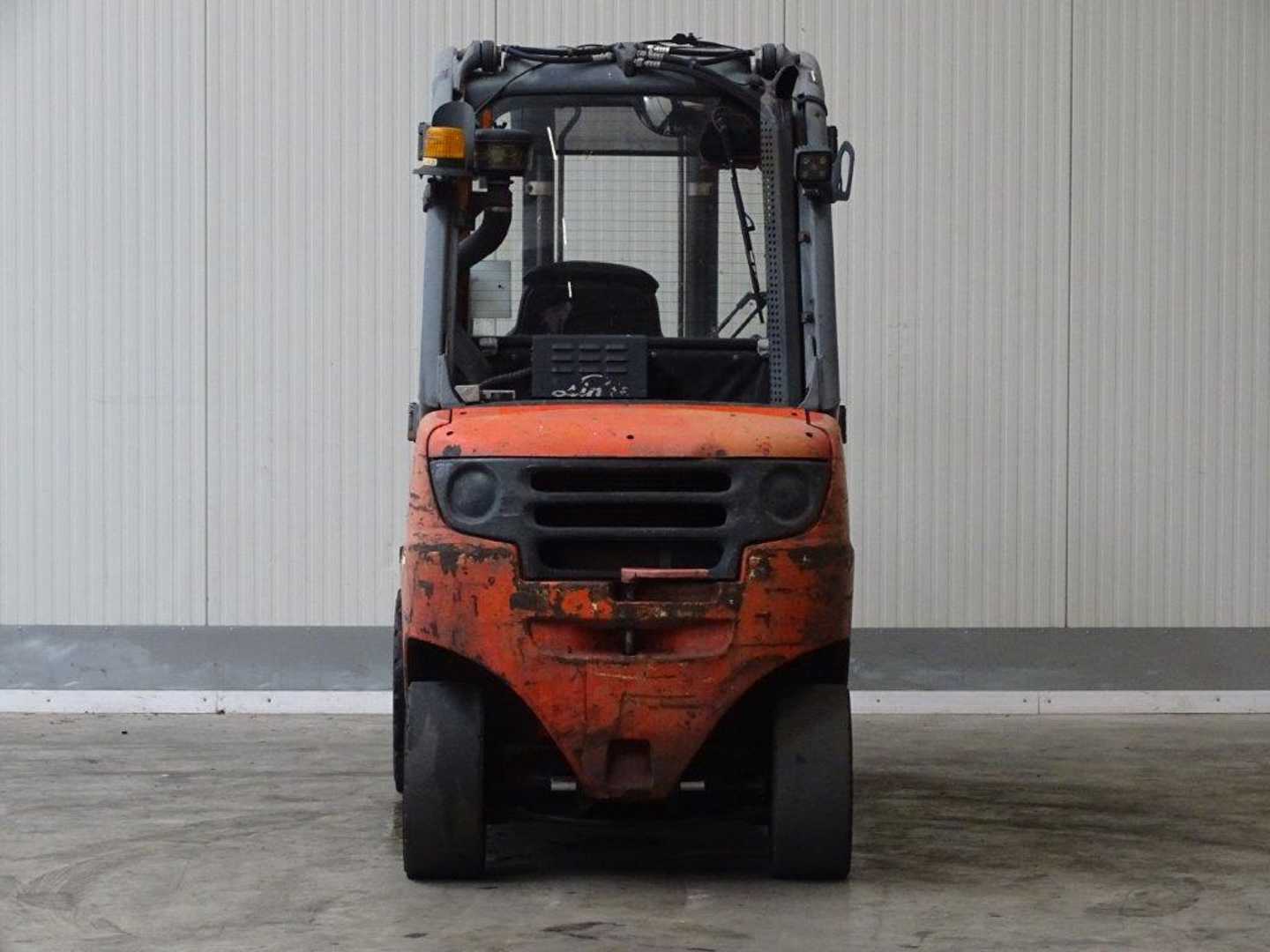 Used Forklift Linde H30D-01 4 riteņu dakšu iekrāvējs (Image 5) Used Forklift Linde H30D-01 4 riteņu dakšu iekrāvējs (Image 5)