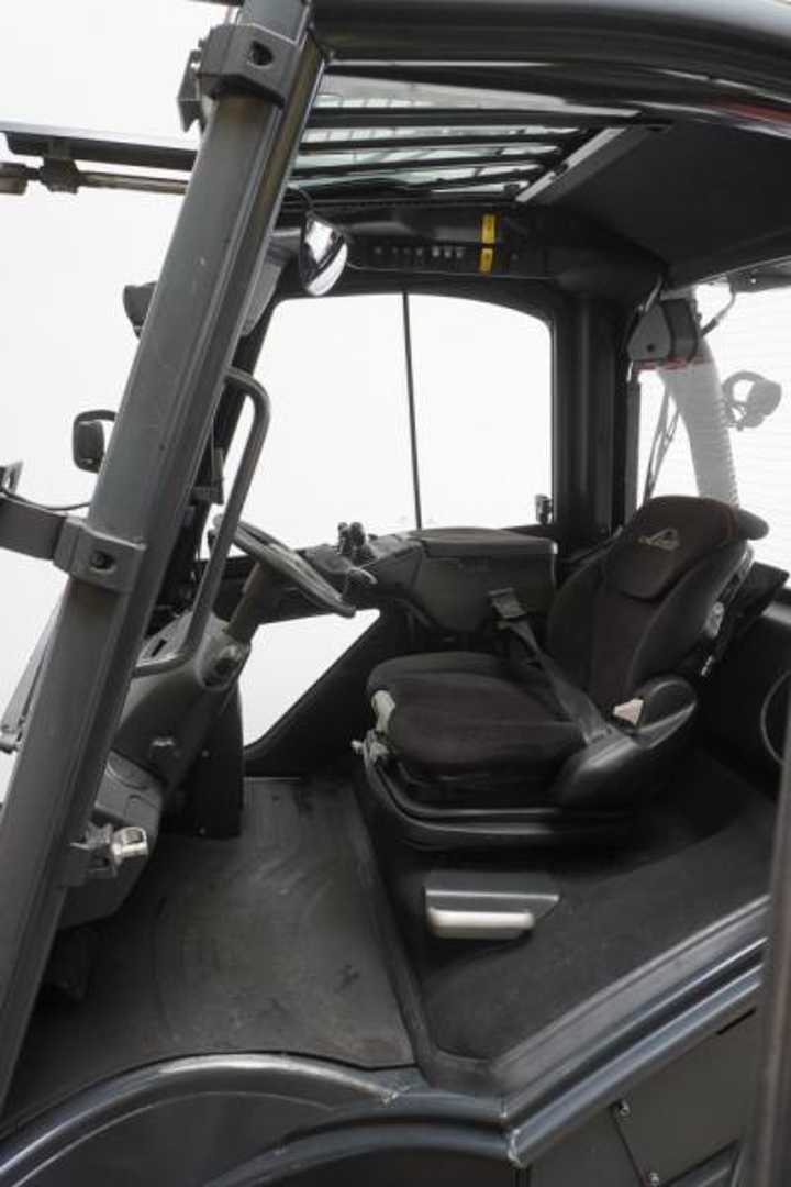 Used Forklift Linde H 45 D EVO 394-02 4 riteņu dakšu iekrāvējs (Image 3) Used Forklift Linde H 45 D EVO 394-02 4 riteņu dakšu iekrāvējs (Image 3)