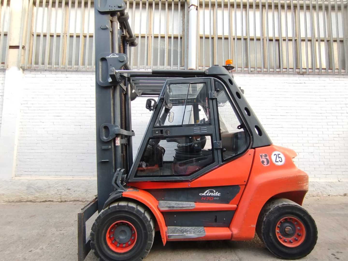 Used Forklift Linde H70D 4 riteņu dakšu iekrāvējs (Image 2) Used Forklift Linde H70D 4 riteņu dakšu iekrāvējs (Image 2)