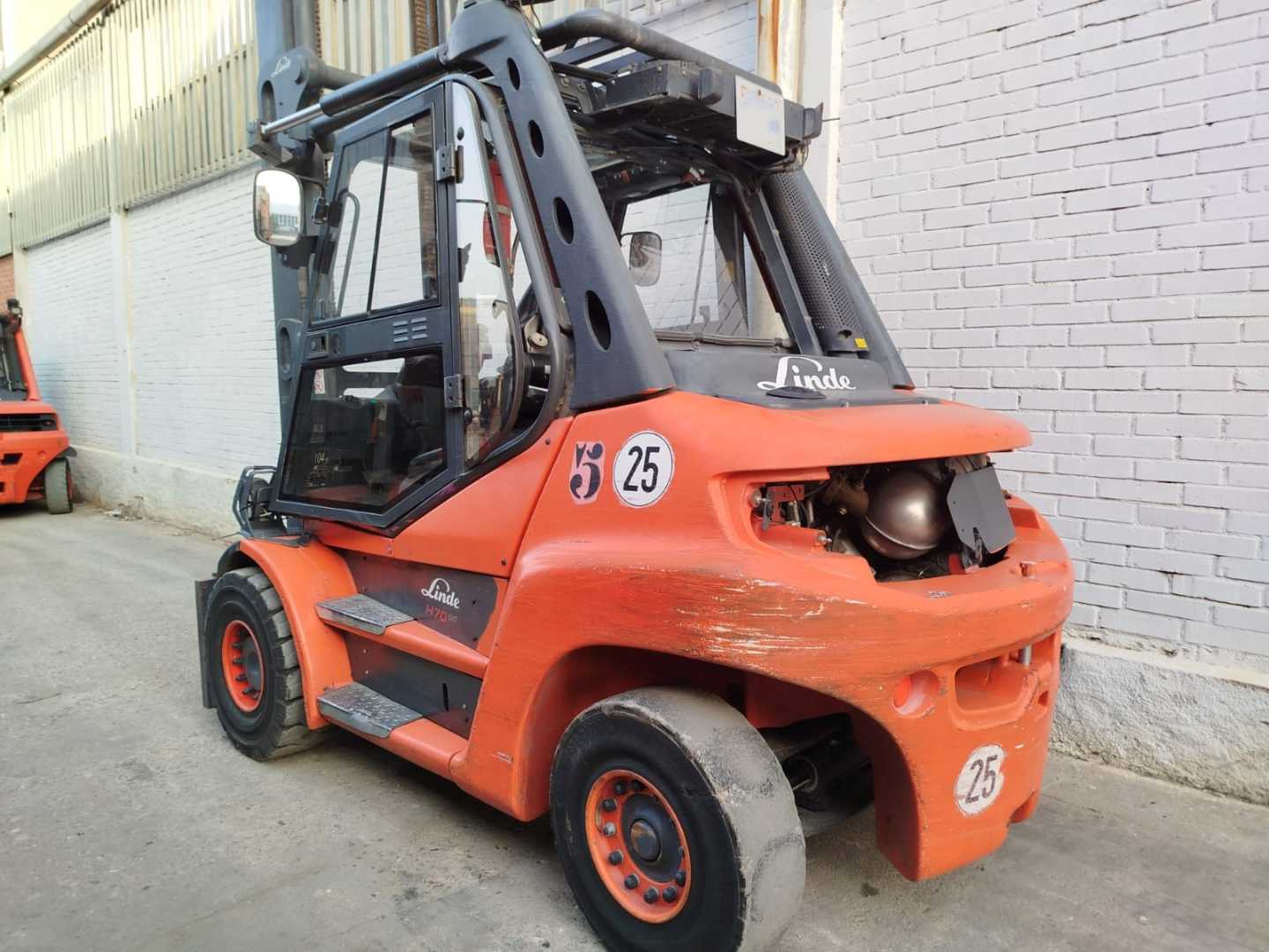Used Forklift Linde H70D 4 riteņu dakšu iekrāvējs (Image 3) Used Forklift Linde H70D 4 riteņu dakšu iekrāvējs (Image 3)