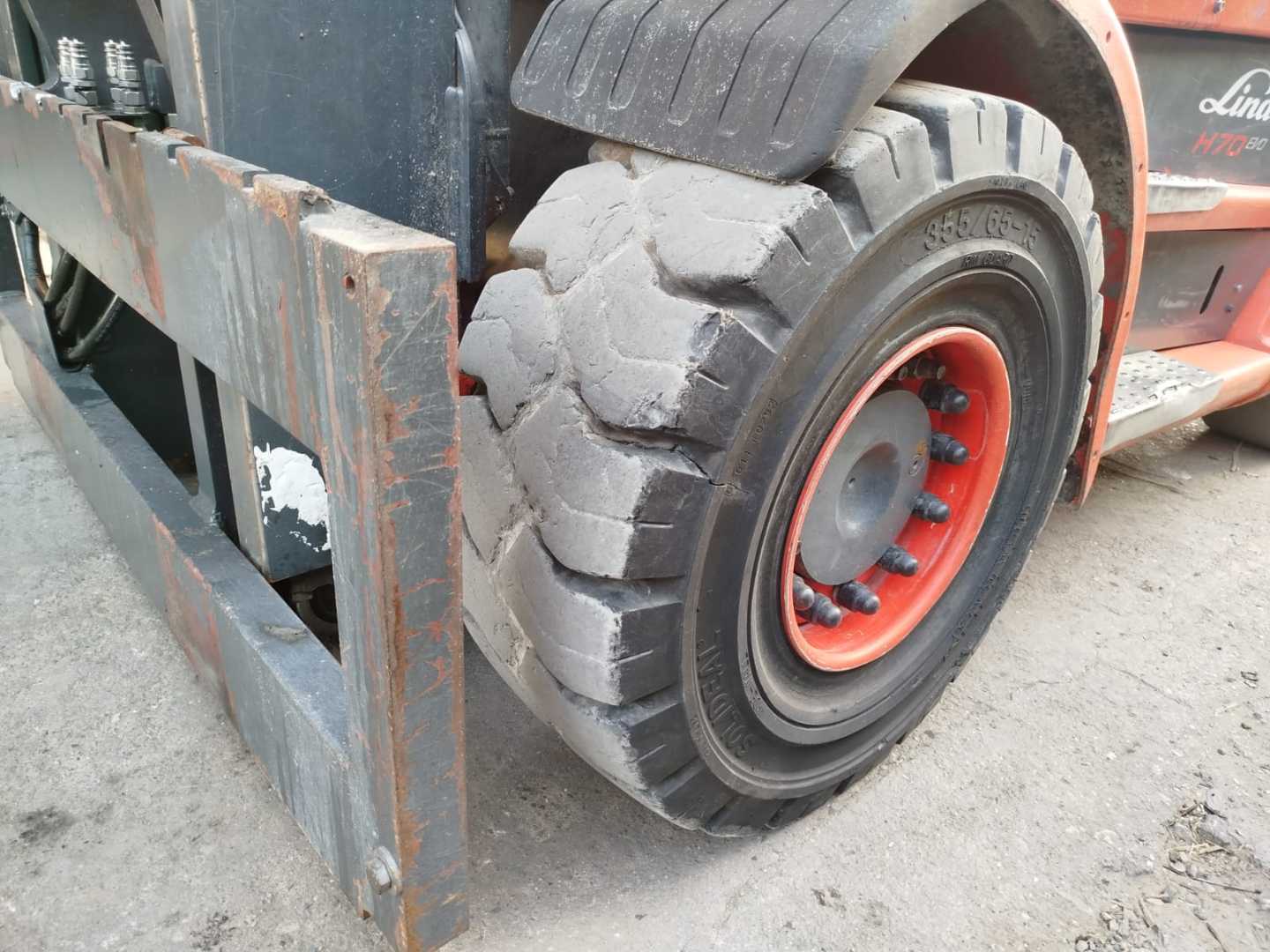 Used Forklift Linde H70D 4 riteņu dakšu iekrāvējs (Image 4) Used Forklift Linde H70D 4 riteņu dakšu iekrāvējs (Image 4)