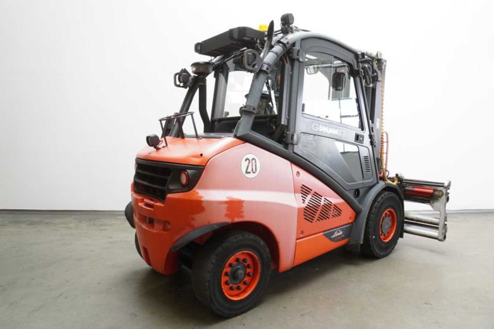 Used Forklift Linde H 50 D EVO 394-02 4 riteņu dakšu iekrāvējs (Image 2) Used Forklift Linde H 50 D EVO 394-02 4 riteņu dakšu iekrāvējs (Image 2)