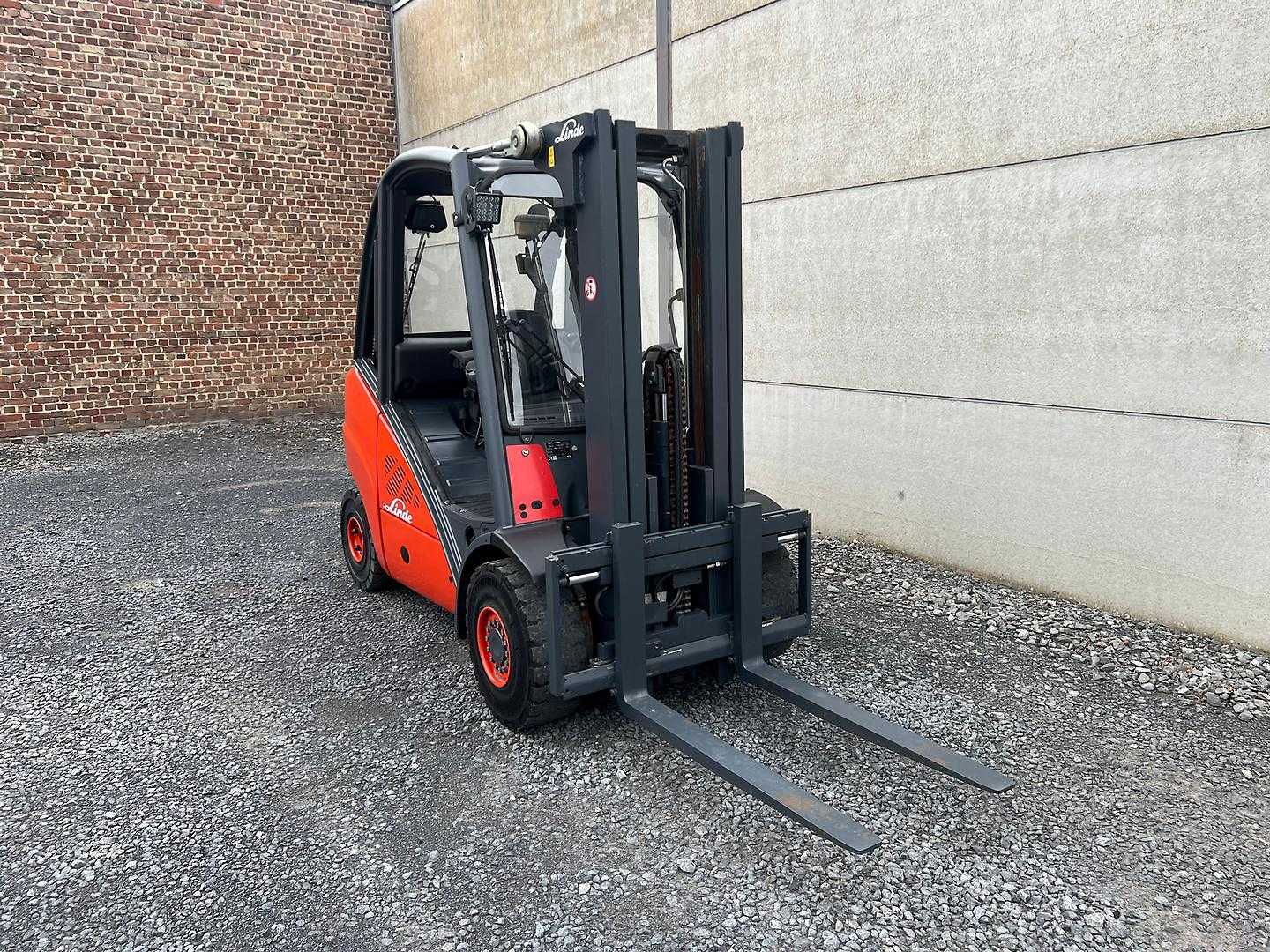 Used Forklift Linde H35D-01 4 riteņu dakšu iekrāvējs (Image 3)