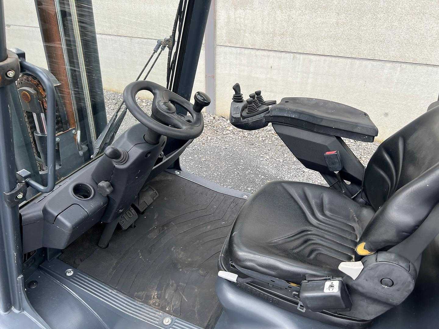 Used Forklift Linde H35D-01 4 riteņu dakšu iekrāvējs (Image 5)