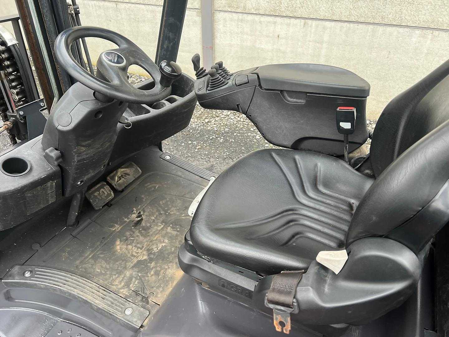 Used Forklift Linde H20D-01 EVO 4 riteņu dakšu iekrāvējs (Image 5)