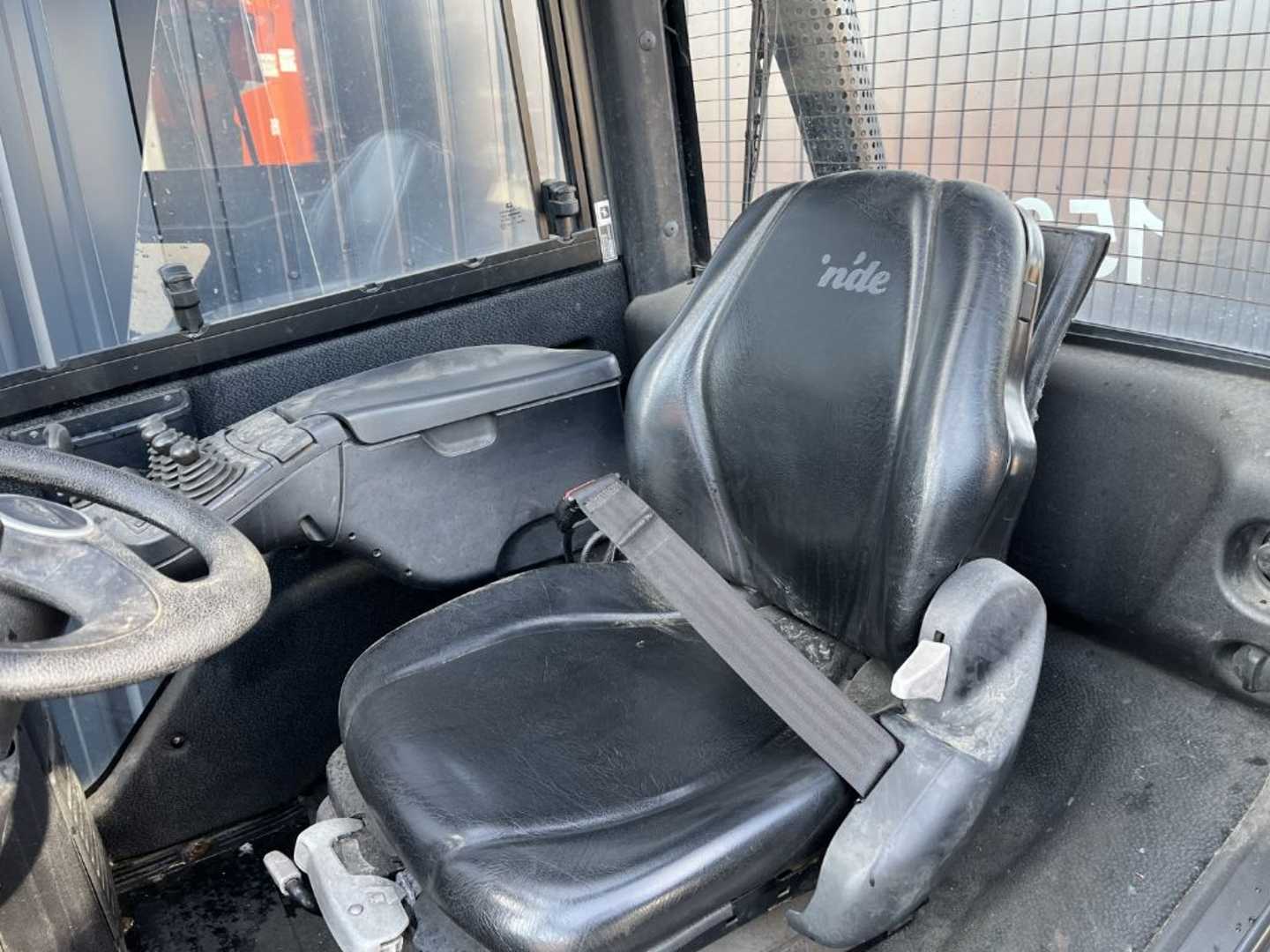 Used Forklift Linde H30D-02 4 riteņu dakšu iekrāvējs (Image 7) Used Forklift Linde H30D-02 4 riteņu dakšu iekrāvējs (Image 7)