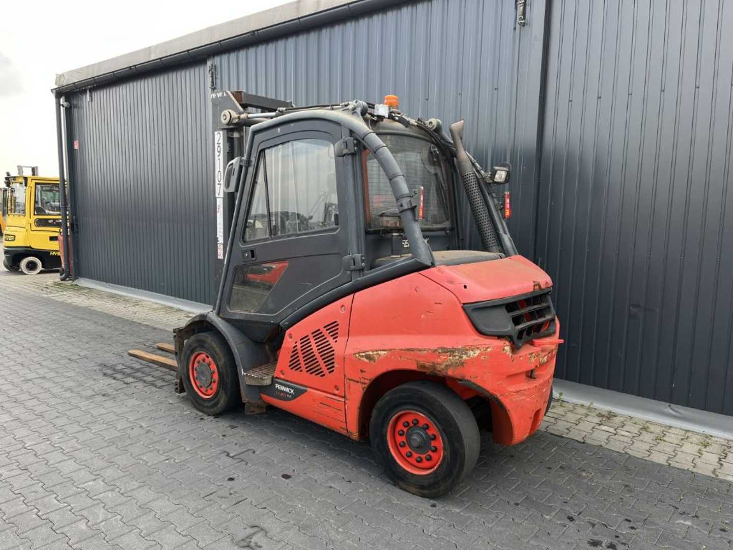 Used Forklift Linde H40D-02 4 riteņu dakšu iekrāvējs (Image 3) Used Forklift Linde H40D-02 4 riteņu dakšu iekrāvējs (Image 3)